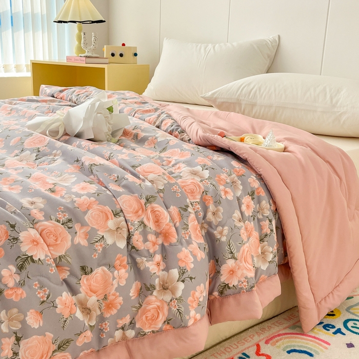 91家纺网 家纺一手货源 找家纺 爱宝被业 2025新款亲肤棉印花100%新疆棉花夏被空调被 云梦花都