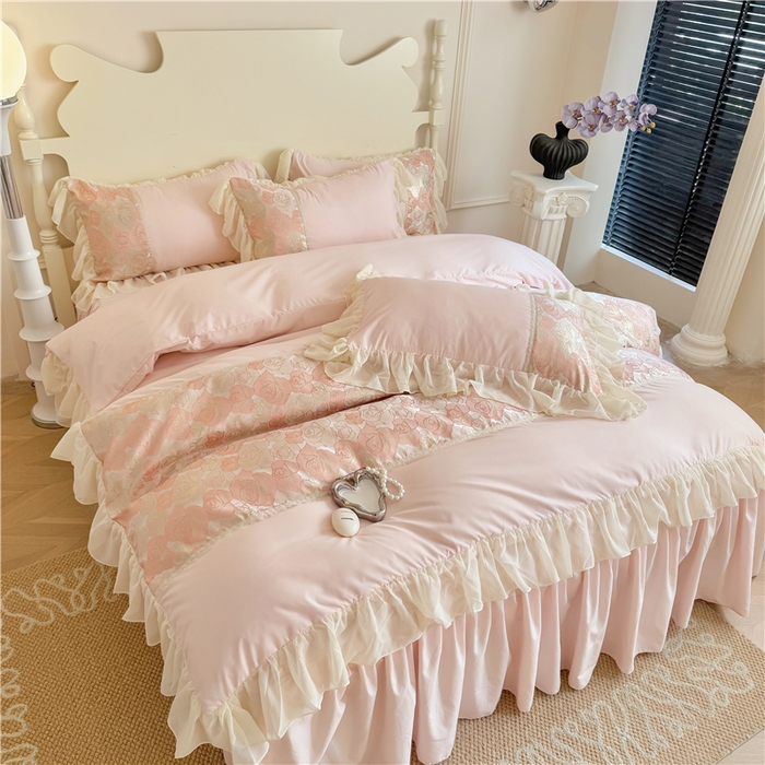 91家纺网 家纺一手货源 找家纺 富盛 2025新款水洗亲肤棉浮雕提花公主风四件套 月光恋人-粉