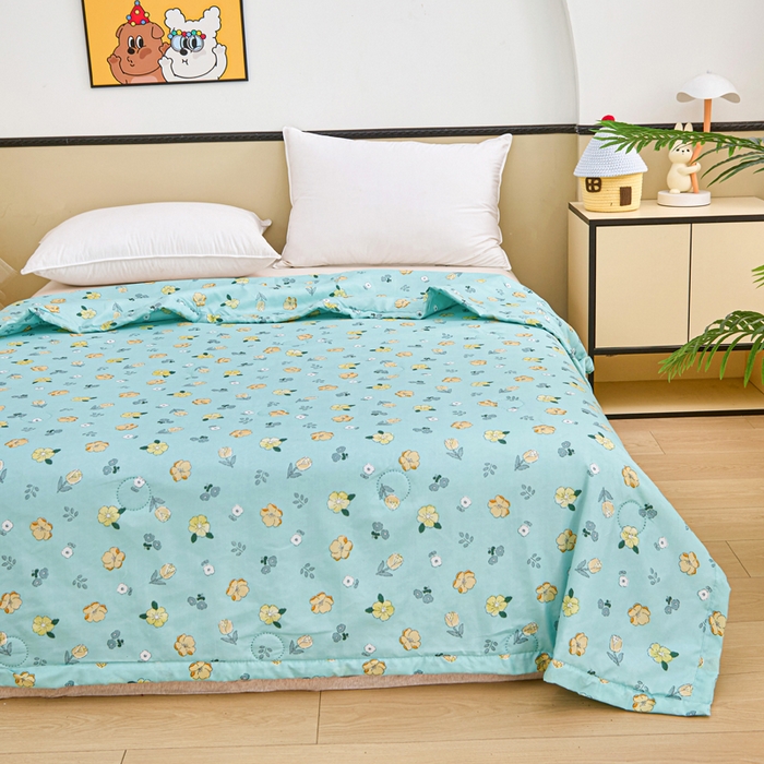 91家纺网 家纺一手货源 找家纺 侨鑫 2025新款亲肤水洗棉夏被宽边 蓝韵花田