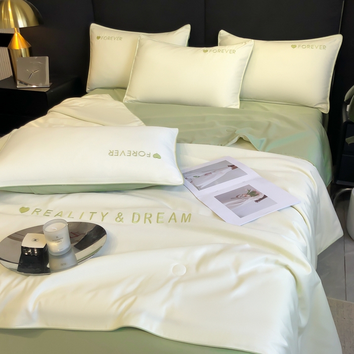 91家纺网 家纺一手货源 找家纺 吾诺 2025 双拼及羽毛刺绣夏被四件套绣花夏被水洗天丝夏被水洗真丝夏凉被空调被 奶昔白-果绿