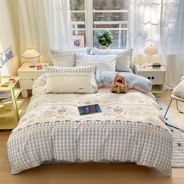 91家纺网 家纺一手货源 找家纺 盛秋家纺 2025新款水洗棉印花四件套-卡通系列 开心派对+蓝小格