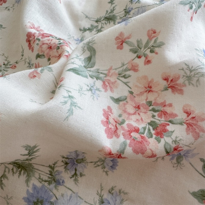 91家纺网 家纺一手货源 找家纺 亿梵家居 2025新款A类母婴级有氧全棉纯棉双层纱纯棉印花四件套-床拍图 芳若-米