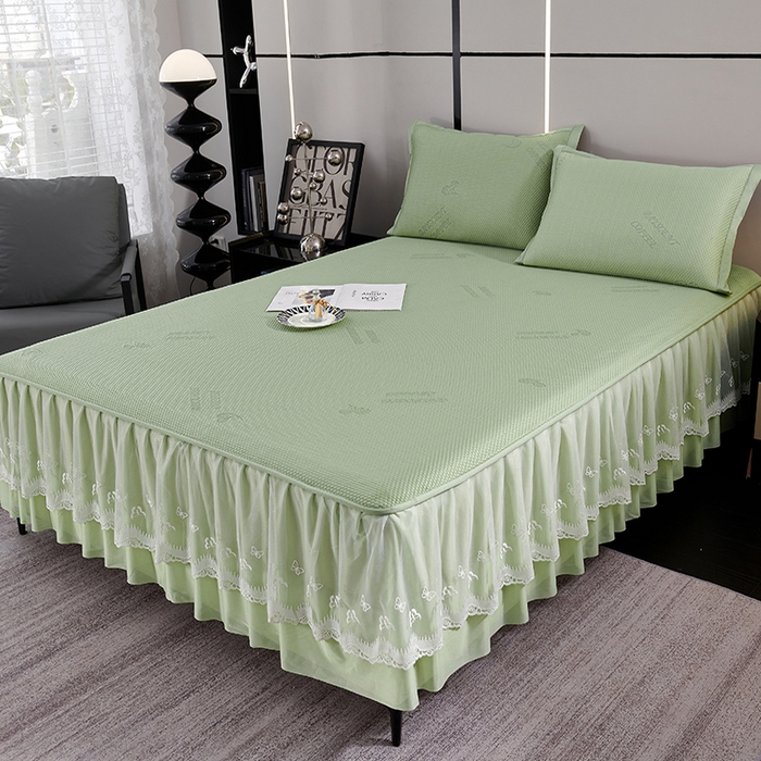 91家纺网 家纺一手货源 找家纺 青雅席业 2025新款7A抗菌母婴级纯乙纶PE刺绣凉感丝豆豆席 床裙款 字母爱心-水绿