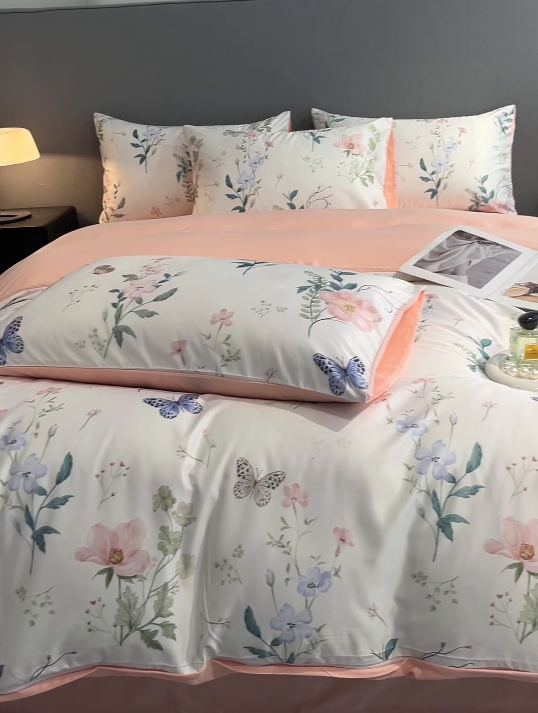 91家纺网 家纺一手货源 找家纺 笙意家纺2025新款水洗冰丝数码印花暗盒款四件套 蝶梦