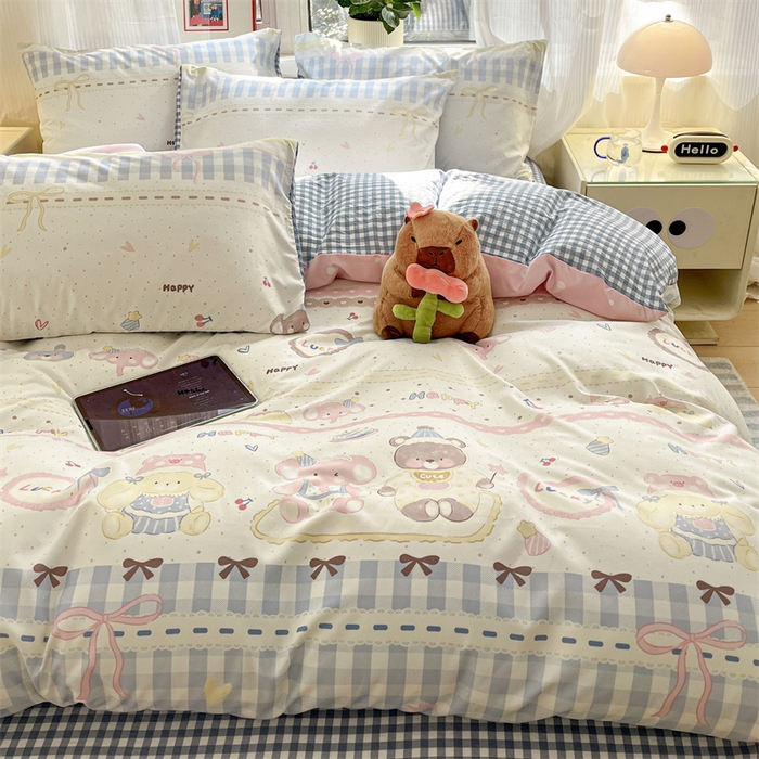 91家纺网 家纺一手货源 找家纺 盛秋家纺 2025新款水洗棉印花四件套-卡通系列 开心派对+蓝小格