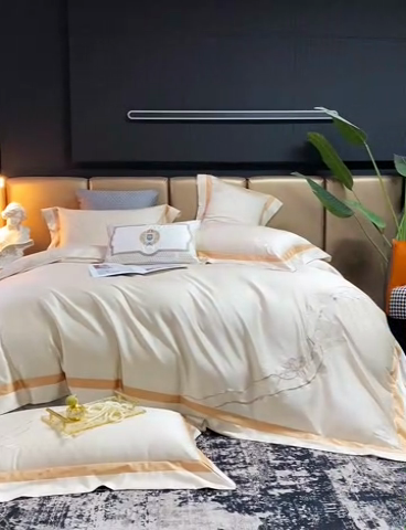 91家纺网 家纺一手货源 找家纺 U品汇 2025新款60支天丝棉莱赛尔纤维刺绣花四件套纯棉全棉凉感丝滑礼盒包装（西雅图） 西雅图-香槟色