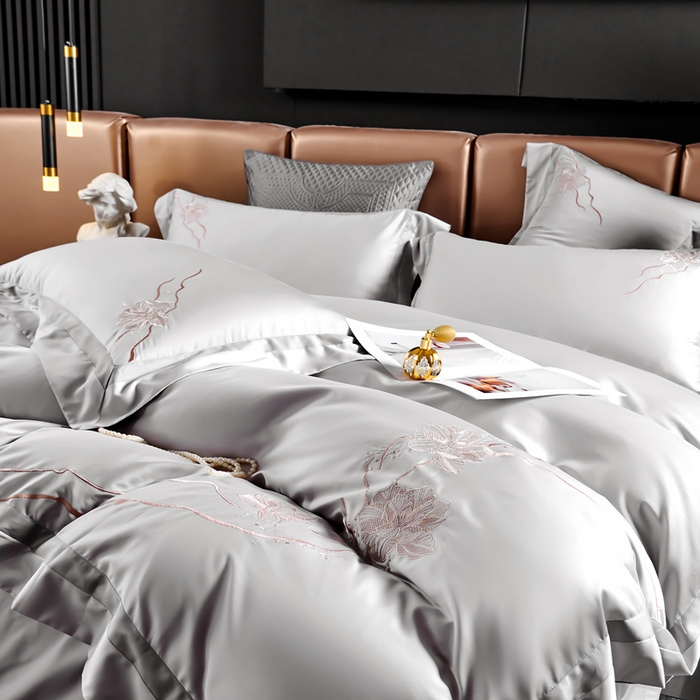 91家纺网 家纺一手货源 找家纺 U品汇 2025新款60支天丝棉莱赛尔纤维刺绣花四件套纯棉全棉凉感丝滑礼盒包装（西雅图） 西雅图-极光灰