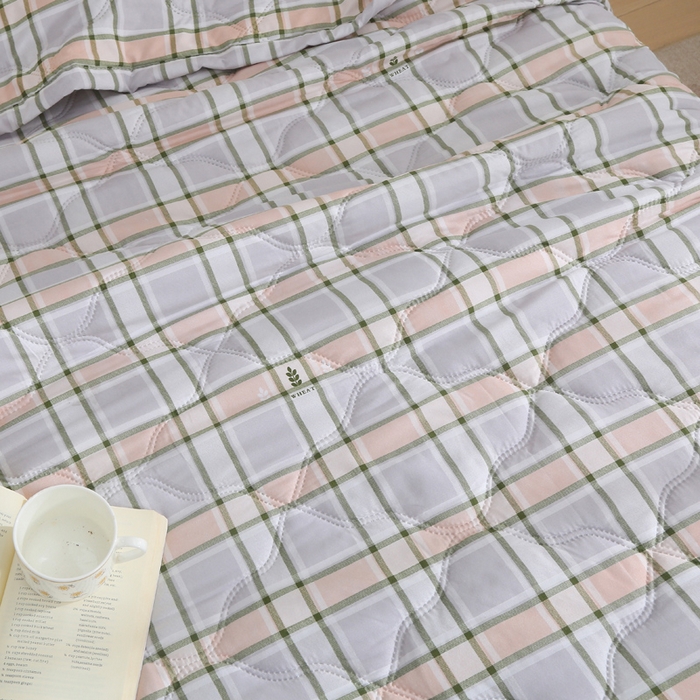 91家纺网 家纺一手货源 找家纺 被多多被业  2025新款清新印花亲肤绒超声波工艺夏凉被 几何