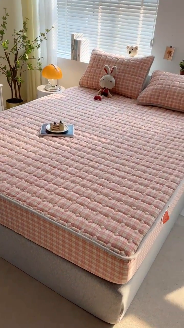 91家纺网 家纺一手货源 找家纺 铭成家纺 2025新款A类亲肤纯棉加厚床笠 简兮粉