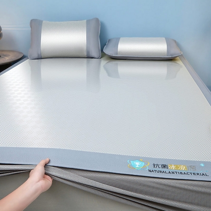 航途席业 2025新款凉席抗菌刺绣可水洗碳光冰丝席包边无纺布冰丝席 思绪 绅士灰-床笠款