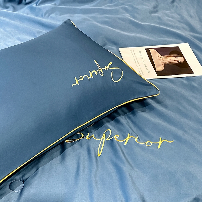 91家纺网 家纺一手货源 找家纺 吾诺 2025 字母刺绣水洗天丝夏被四件套水洗真丝夏凉被空调被绣花夏被 字母静谧蓝