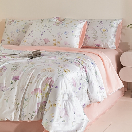 91家纺网 家纺一手货源 找家纺 （总）梦幻之城 2025新款水洗真丝数码印花简易款夏被四件套