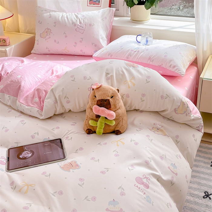 91家纺网 家纺一手货源 找家纺 盛秋家纺 2025新款卡通单被套 花满天+粉爱心