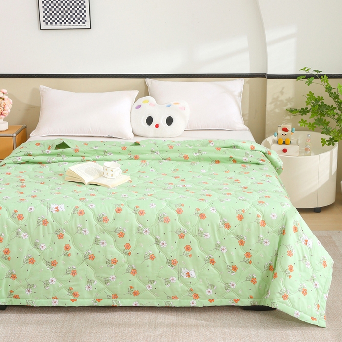 91家纺网 家纺一手货源 找家纺 被多多被业  2025新款清新印花亲肤绒超声波工艺夏凉被 春意盎然