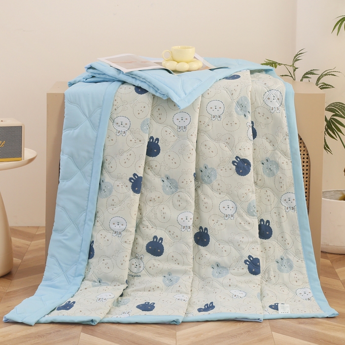 91家纺网 家纺一手货源 找家纺 被多多被业  2025新款印花水洗棉夏被 萌萌兔