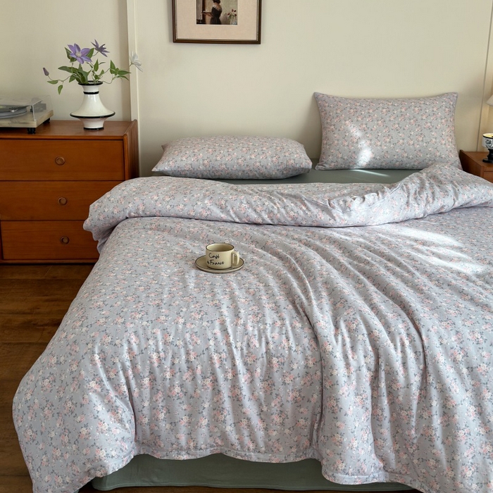 91家纺网 家纺一手货源 找家纺 亿梵家居 2025新款A类母婴级有氧全棉纯棉双层纱纯棉印花四件套-床拍图 莉雅-绿