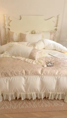 91家纺网 家纺一手货源 找家纺 富盛 2025新款水洗亲肤棉浮雕提花公主风四件套 月光恋人-白+香槟