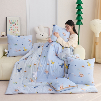 照世 2025新款凉感丝印花抱枕被 恐龙假期