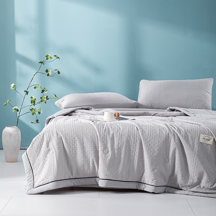 91家纺网 家纺一手货源 找家纺 吾诺 2025 凉豆豆针织棉双层纱夏被四件套水洗棉夏凉被空调被 豆豆灰