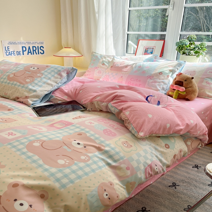 91家纺网 家纺一手货源 找家纺 盛秋家纺 2025新款水洗棉印花四件套-卡通系列 萌宠乐园+粉爱心