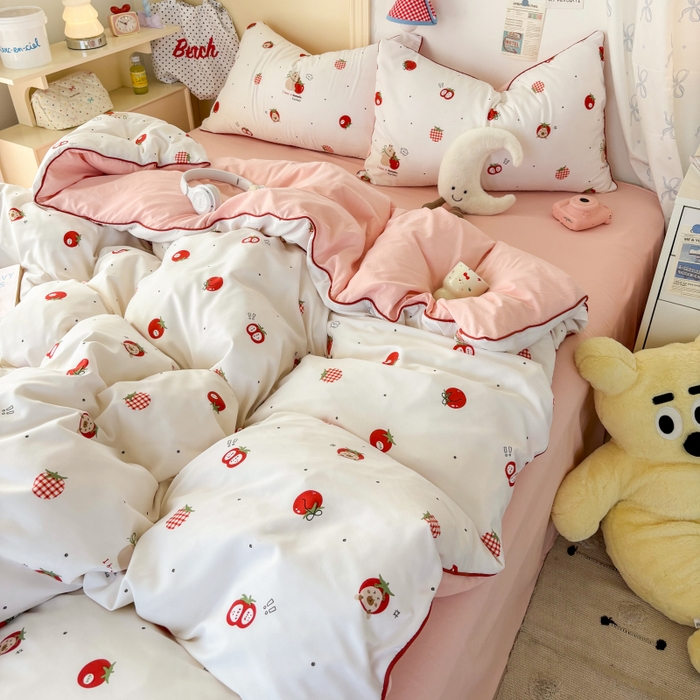 91家纺网 家纺一手货源 找家纺 潮邦创意家居 2025新款云柔棉立体嵌绳款小清新四件套 萌莓趣意