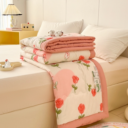 91家纺网 家纺一手货源 找家纺 （总）爱宝被业 2025新款亲肤棉印花100%新疆棉花夏被空调被