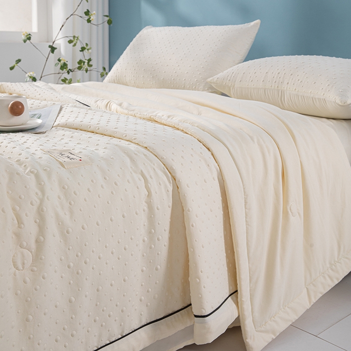 91家纺网 家纺一手货源 找家纺 吾诺 2025 凉豆豆针织棉双层纱夏被四件套水洗棉夏凉被空调被 豆豆白