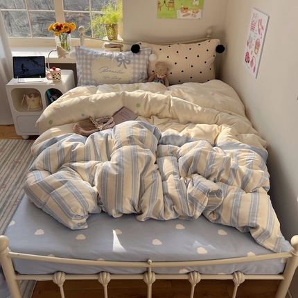 2025新款A类水洗棉数码印花毛球枕套混搭心心少女纯棉水洗棉系列四件套 棉数码毛球-心心蓝条彩点