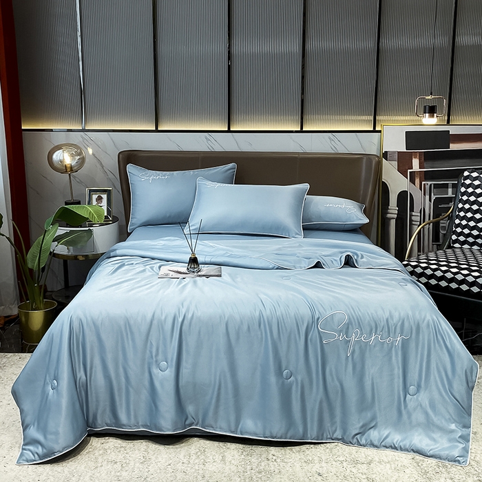 91家纺网 家纺一手货源 找家纺 吾诺 2025 字母刺绣水洗天丝夏被四件套水洗真丝夏凉被空调被绣花夏被 字母石兰