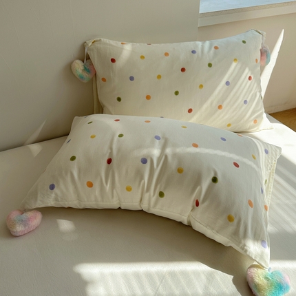 丽涵家纺 2025新款全棉双层纱枕头套-毛球款 俏皮波点