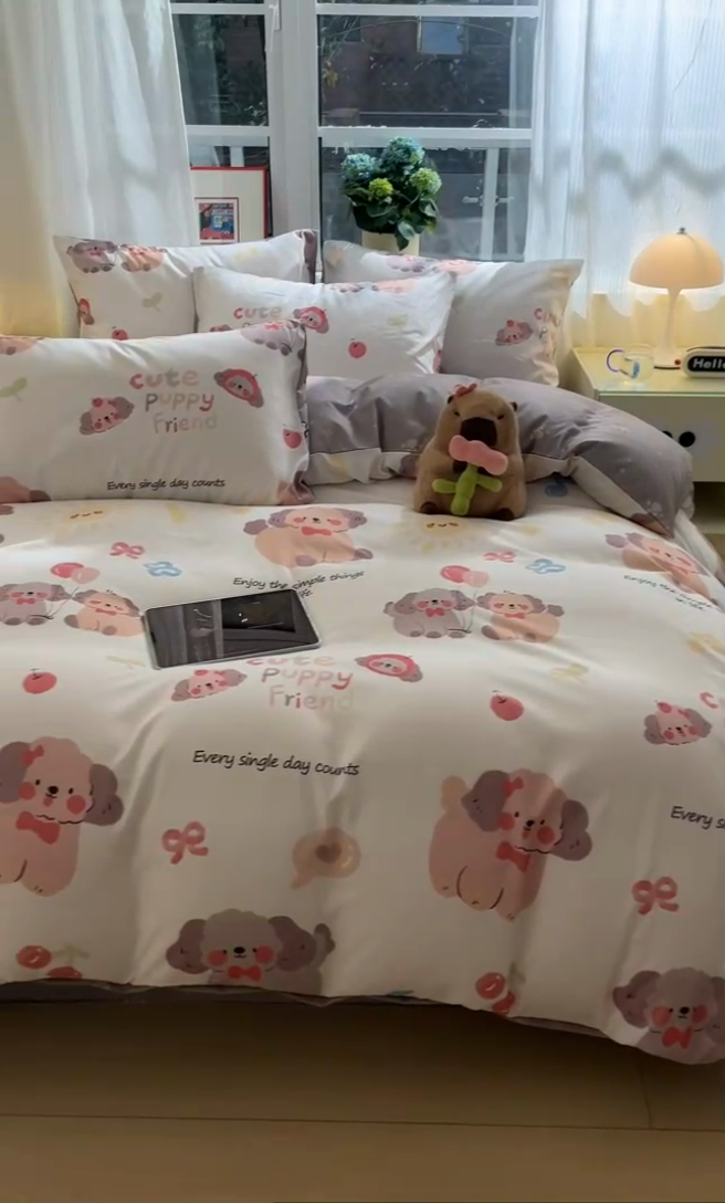 91家纺网 家纺一手货源 找家纺 盛秋家纺 2025新款水洗棉印花四件套-卡通系列 情侣猫+猫爪