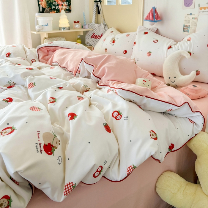 91家纺网 家纺一手货源 找家纺 潮邦创意家居 2025新款云柔棉立体嵌绳款小清新四件套 萌莓趣意