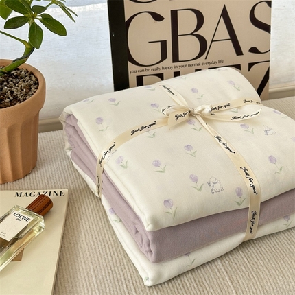 亿梵家居 2025新款A类母婴级有氧全棉纯棉双层纱纯棉印花四件套-叠拍图 香郁小兔-紫