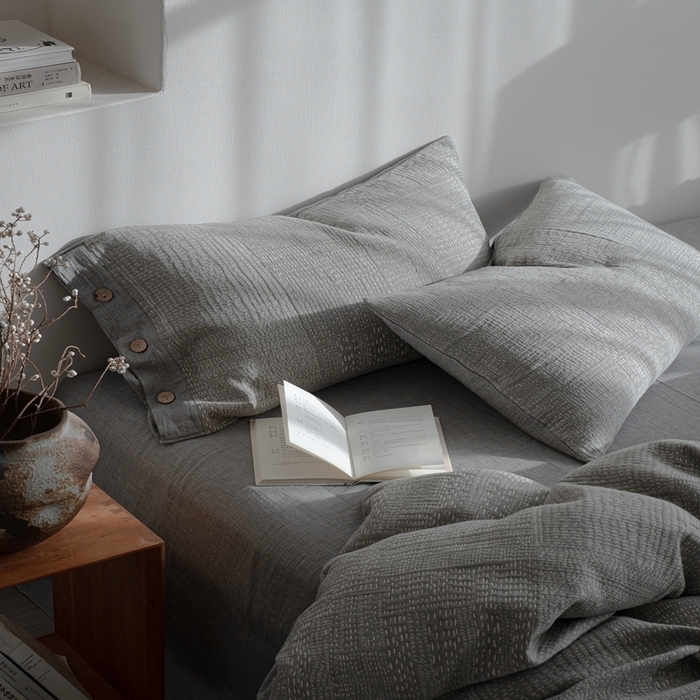 91家纺网 家纺一手货源 找家纺 璞素2025新款全棉色织三层纱四件套-银河 银河灰