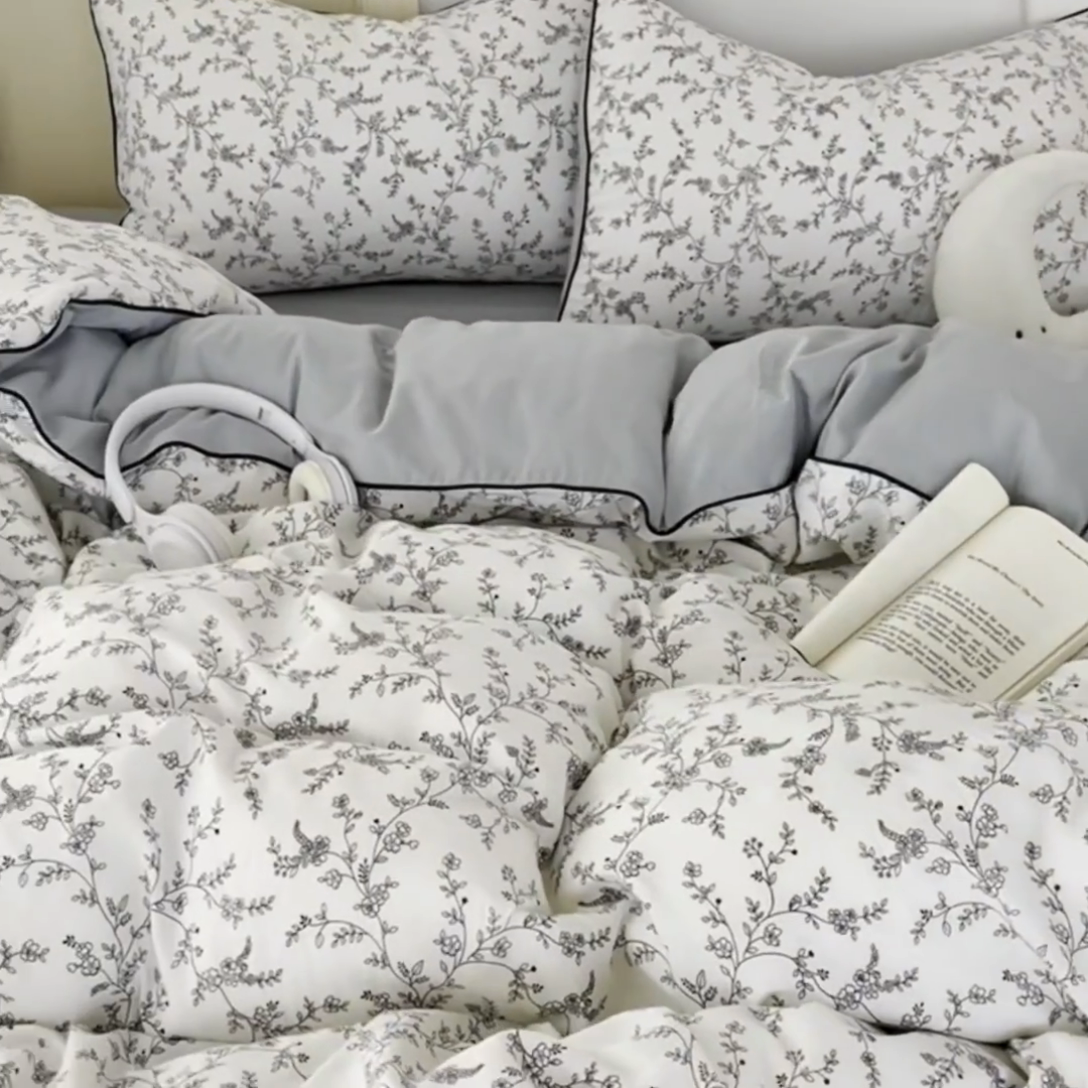 91家纺网 家纺一手货源 找家纺 潮邦创意家居 2025新款云柔棉立体嵌绳款小清新四件套 墨韵蔓花