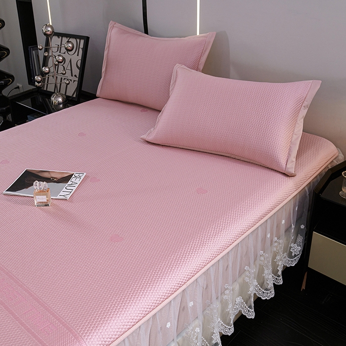 91家纺网 家纺一手货源 找家纺 （总）青雅席业2025新款7A抗菌母婴级乙纶PE刺绣凉感丝床笠花边款