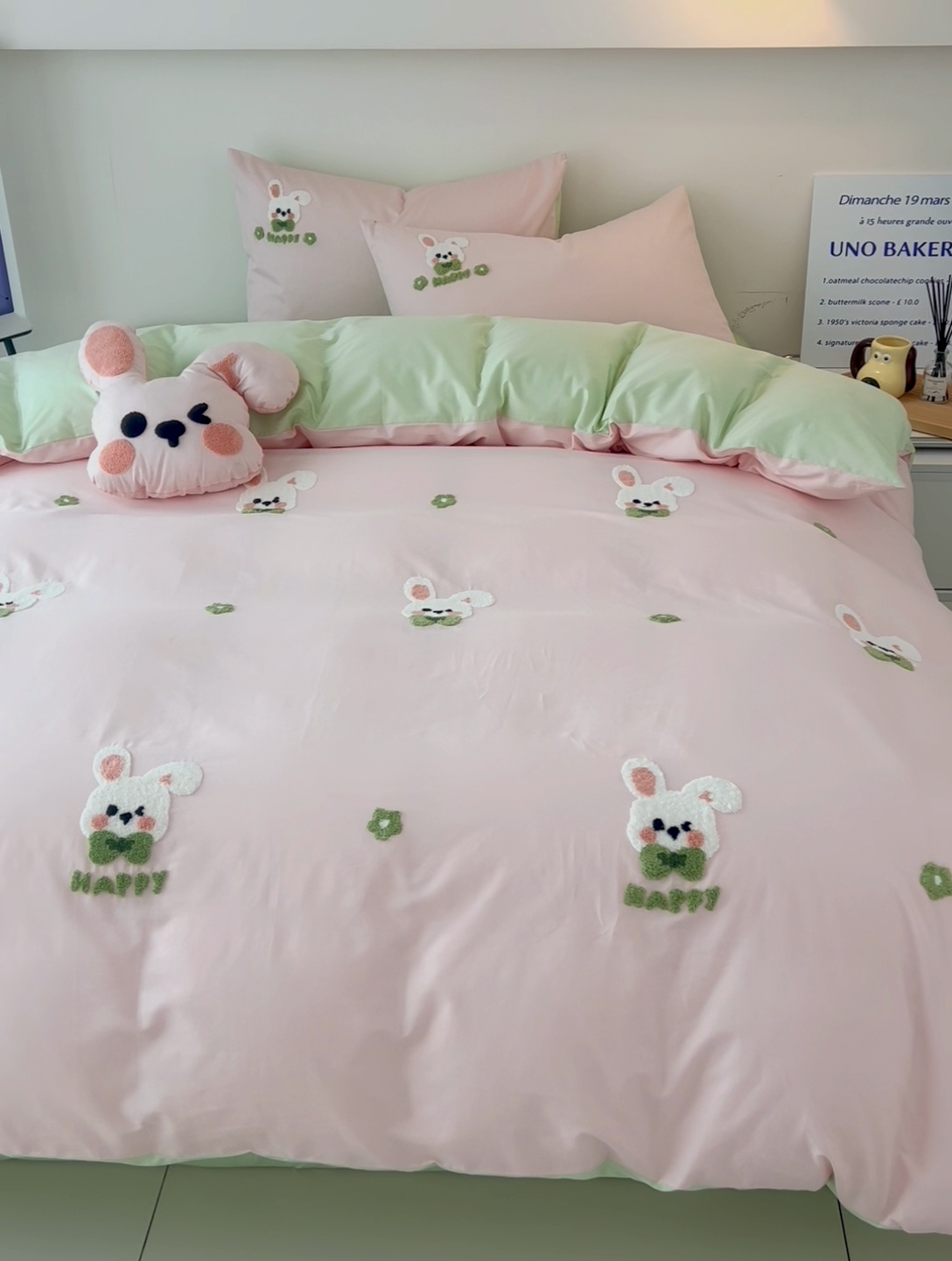 91家纺网 家纺一手货源 找家纺 倾慕家纺 2025新款倾慕INS风毛巾绣纯棉系列四件套 毛巾绣-快乐兔兔