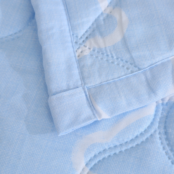 91家纺网 家纺一手货源 找家纺 被多多被业  2025新款清新印花亲肤绒超声波工艺夏凉被 凉爽夏日