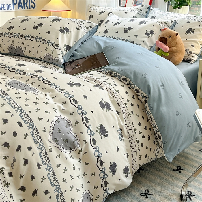 91家纺网 家纺一手货源 找家纺 盛秋家纺 2025新款水洗棉印花四件套-卡通系列 着迷+爱心结