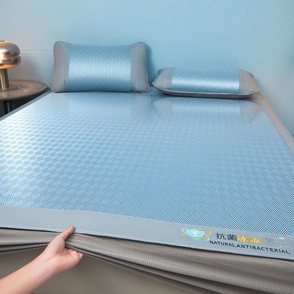 航途席业 2025新款凉席抗菌刺绣可水洗碳光冰丝席包边无纺布冰丝席 思绪 静谧蓝-床笠款
