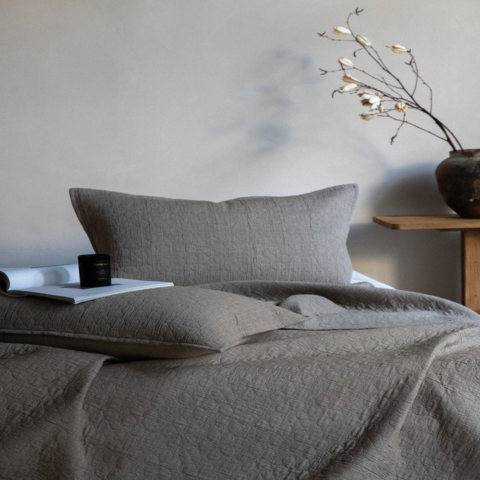 91家纺网 家纺一手货源 找家纺 璞素2025新款全棉色织三层纱床盖三件套-落雪 落雪咖