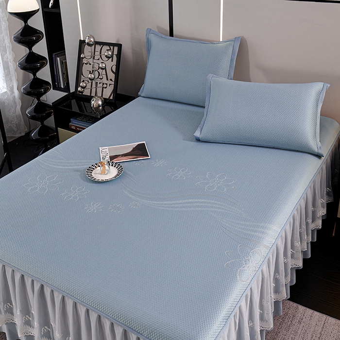 91家纺网 家纺一手货源 找家纺 青雅席业 2025新款7A抗菌母婴级纯乙纶PE刺绣凉感丝豆豆席 床裙款 浪花-蓝