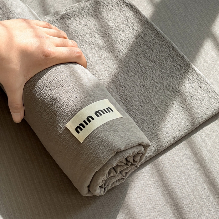 91家纺网 家纺一手货源 找家纺 罗亿家纺 2025新款云感提花双层纱定标minmin(系列)床单 灰色