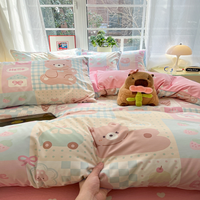 91家纺网 家纺一手货源 找家纺 盛秋家纺 2025新款卡通单被套 萌宠乐园+粉爱心