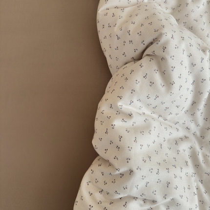 91家纺网 家纺一手货源 找家纺 （总）亿梵家居 2025新款A类母婴级有氧纯棉印花双面全棉双层纱四件套-床拍图