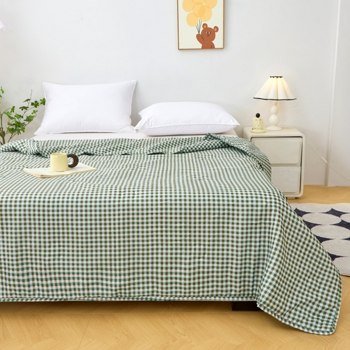 91家纺网 家纺一手货源 找家纺 2025新款亲肤绒礼品夏被窄边 微格香绿