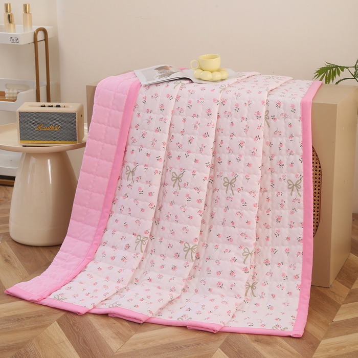 91家纺网 家纺一手货源 找家纺 被多多被业  2025新款小清新印花小竺棉多针绗绣夏凉被 蝴蝶结