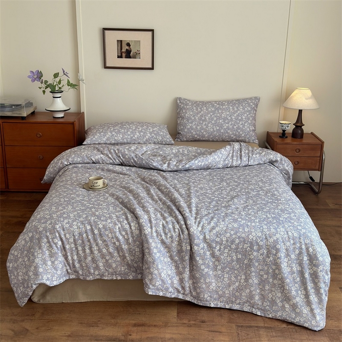 91家纺网 家纺一手货源 找家纺 亿梵家居 2025新款A类母婴级有氧全棉纯棉双层纱纯棉印花四件套-床拍图 弗拉-灰