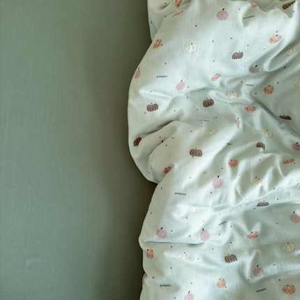 91家纺网 家纺一手货源 找家纺 亿梵家居 2025新款A类母婴级有氧全棉纯棉双层纱纯棉印花四件套-床拍图 南语-绿