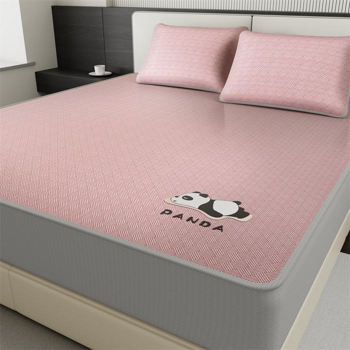 91家纺网 家纺一手货源 找家纺 鑫姿 2025新款5A抗菌A类冰丝凉席-饼干花熊猫款 床笠-熊猫-粉色